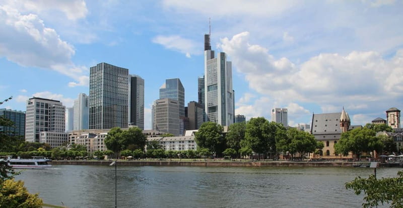 Frankfurt: Private or Shared Walking Tour - Key points to know before booking