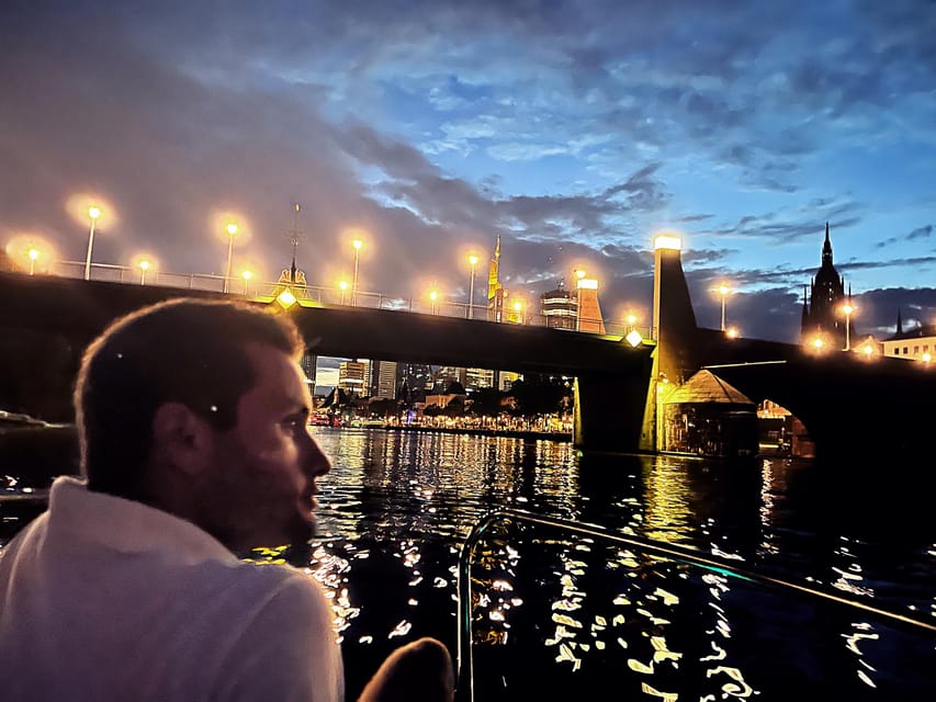Frankfurt: Private Romantic Skyline Boat Tour - A captain-led outing with room to relax