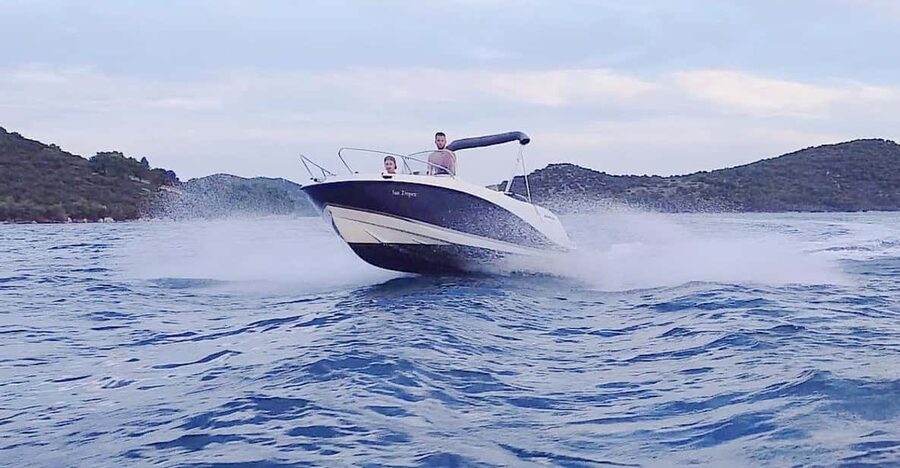 Frankfurt: Private Sport Boat Tour - Speed, Fun & Skyline - Who Will Enjoy the 75-Minute Format