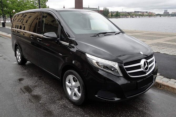 Frankfurt: Private Transfer to/from Airport and City - Cars, luggage, and comfort
