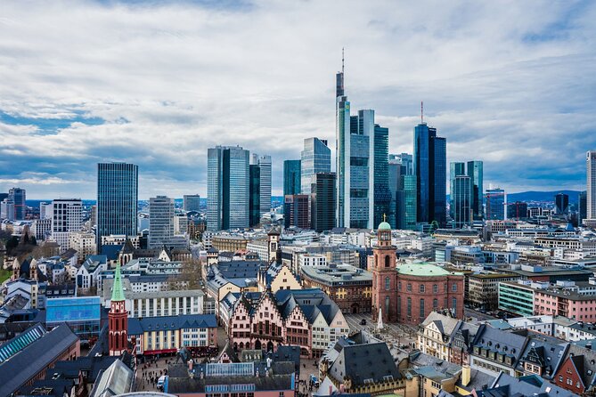 Frankfurt : Private Walking Tour With A Guide ( Private Tour ) - Reading Frankfurt at Römerberg