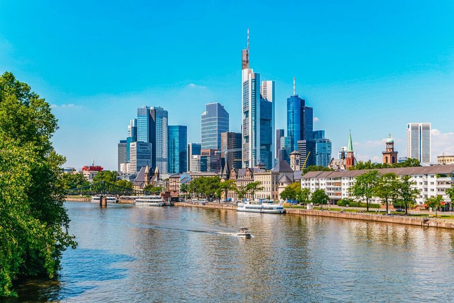 Frankfurt: River Main Sightseeing Cruise with Commentary - Key points to know before boarding