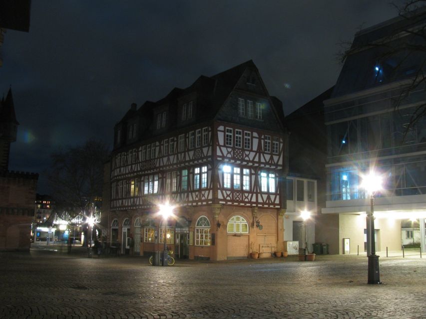Frankfurt: Scary Sightseeing Tour with The Hangman - Meeting the hangman at Frankfurt Cathedral