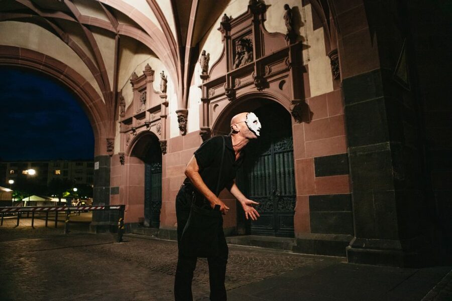 Frankfurt: "The Sandman" Nightmarish Walking Tour - Why The Sandman works in Frankfurt