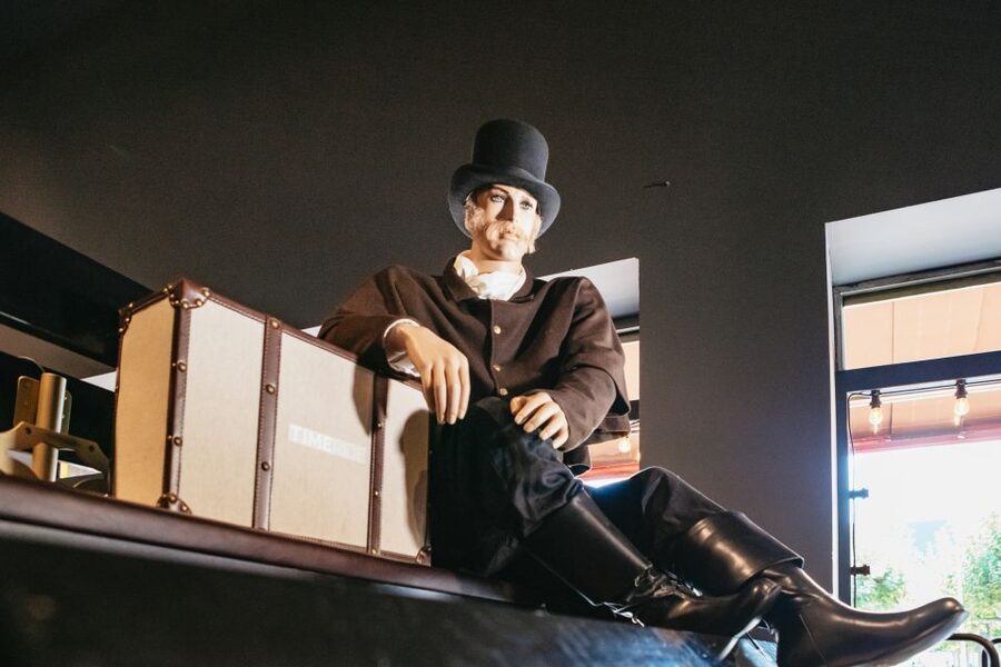 Frankfurt: Virtual Reality Time Travel Experience Ticket - Who will enjoy this most