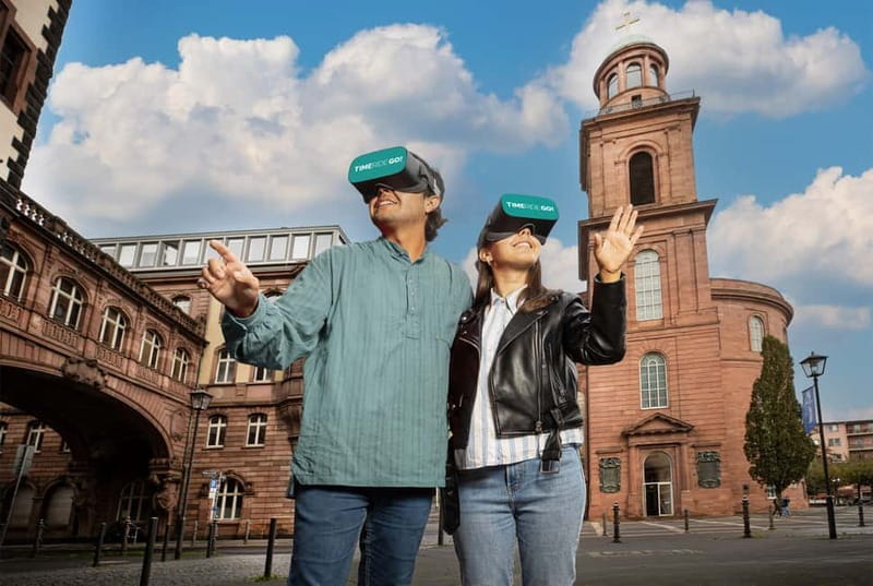 Frankfurt: Walking Tour - discover the city with VR glasses - Paulsplatz and the first National Assembly