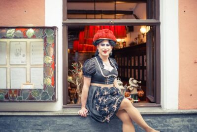 City Walking Tour with Drag Queen Betty BBQ