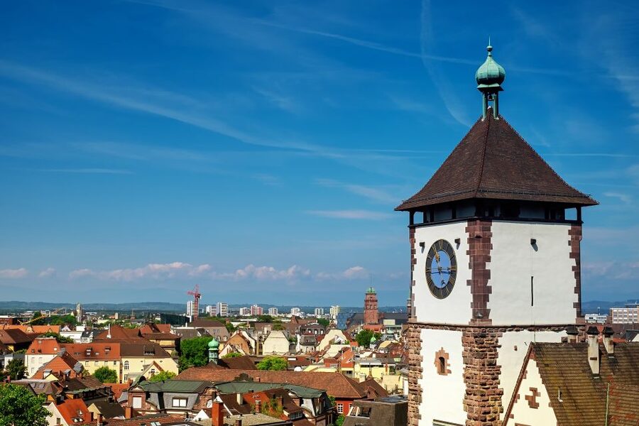 Freiburg: Express Walk with a Local in 60 minutes - History, local life, and the stories between the sights