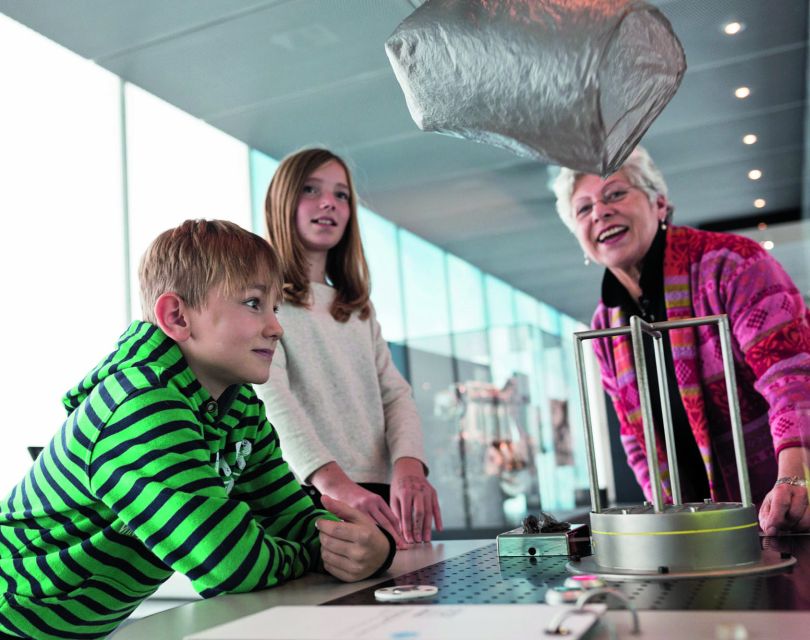 Friedrichshafen: Zeppelin Museum Entry Ticket - The art collection changes the pace