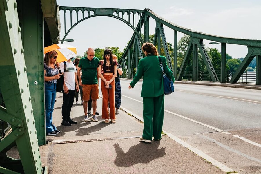 From Berlin: Potsdam and Sanssouci Palace Tour with Entry - A short walk through Sanssouci Park