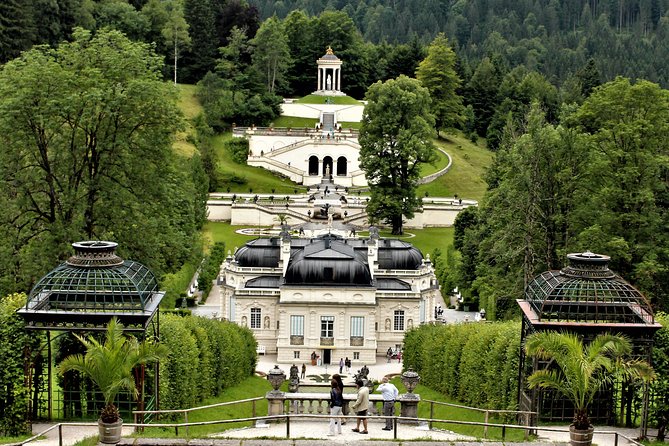 From Fussen: Neuschwanstein, Linderhof and More Private Tour - Oberammergau is your lunch and village break