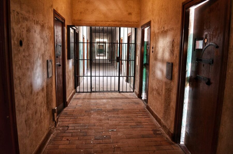 From Munich: Dachau Memorial Site Tour in Spanish - Why a guided visit matters here