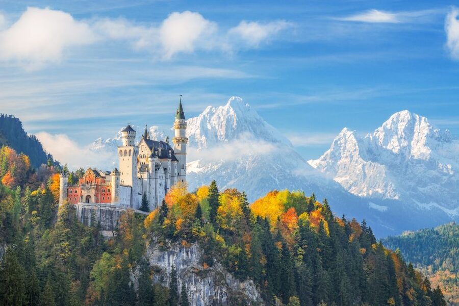 From Munich: Trip to Neuschwanstein & Linderhof in Spanish - Why this Munich castle trip works well