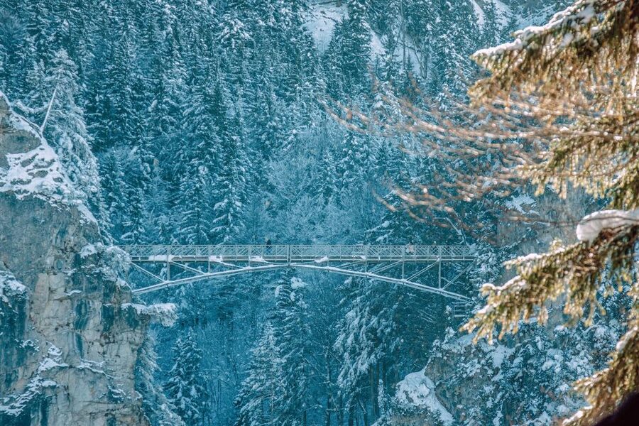 From Munich: Trip to Neuschwanstein & Linderhof in Spanish - What the $93 price really includes