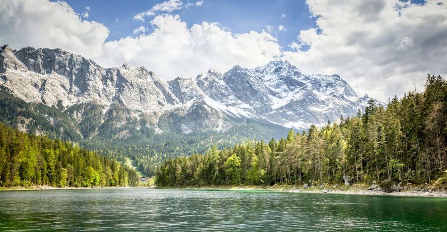 From Munich: Zugspitze Mountain Van Tour with Garmisch Town - From Munich to the Bavarian Alps by van