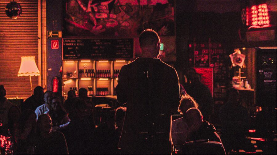 GET UP Comedy in Hamburg - Life is too short not to laugh! - What GET UP Comedy is really offering