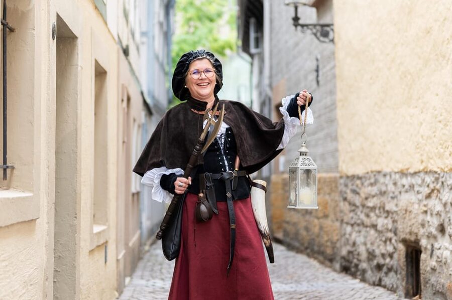 Goslar: On the road with the night watchman's wife - Meeting the night watchman’s wife at Marktplatz
