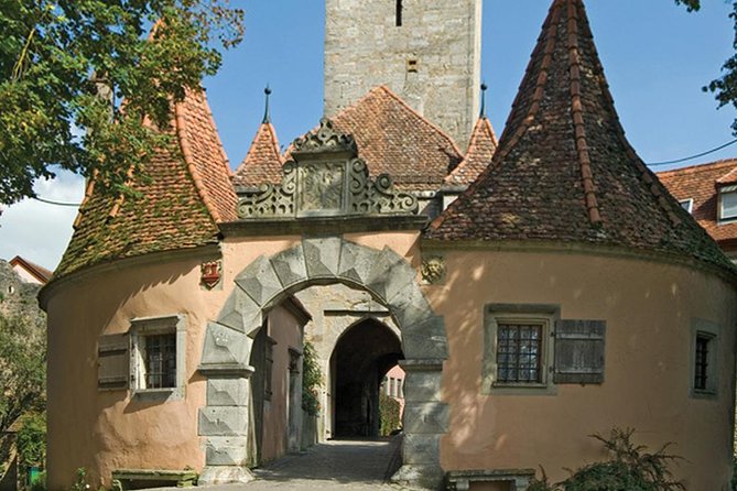 Guided Rothenburg Day Trip from Frankfurt - What makes the guides important
