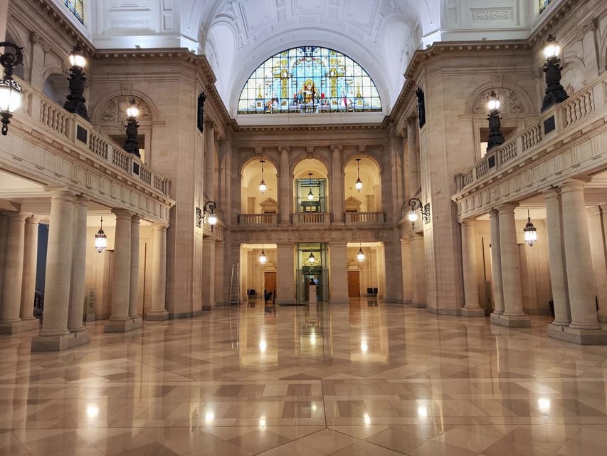 Guided tour of the Federal Administrative Court in Leipzig - The domed hall and judicial architecture
