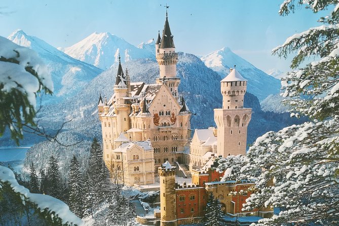 Half day- from Fussen to Neuschwansteincastle & Linderhof castle - Neuschwanstein: the dramatic first stop