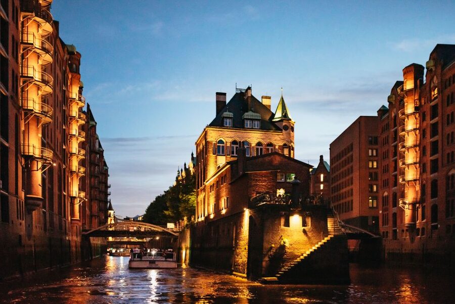Hamburg: 1-Hour Harbor Evening Lights Cruise - Key points to know before boarding