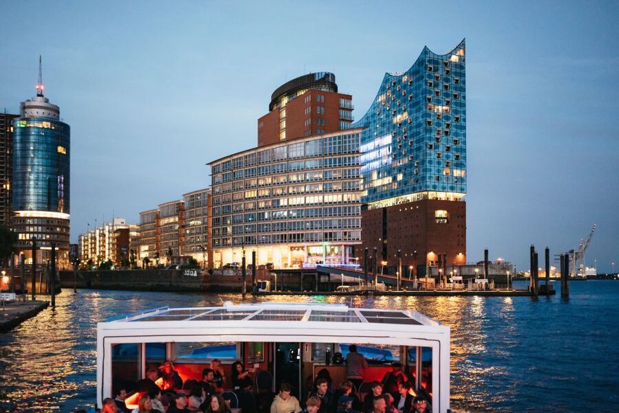 Hamburg: 1-Hour Harbor Evening Lights Cruise - Starting at St. Pauli Landungsbrücken, Bridge 4