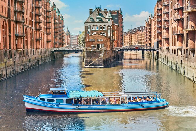 Hamburg: 1-hour harbor tour - Container Terminals and Working Ships