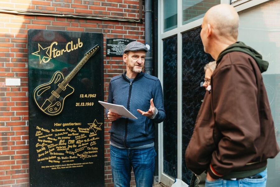 Hamburg: 2.5-Hour Beatles Music Tour - Reeperbahn stories with a live soundtrack