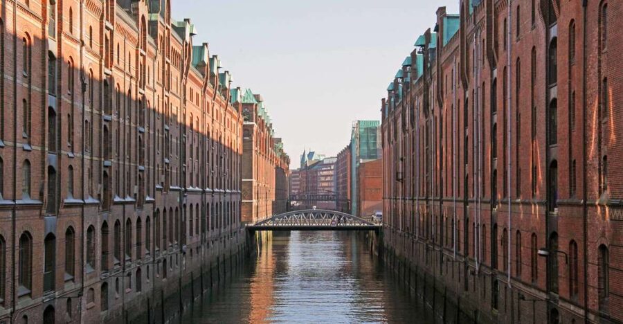 Hamburg: 2.5-Hour Discovery Tour - Why this Hamburg walk makes a good first outing