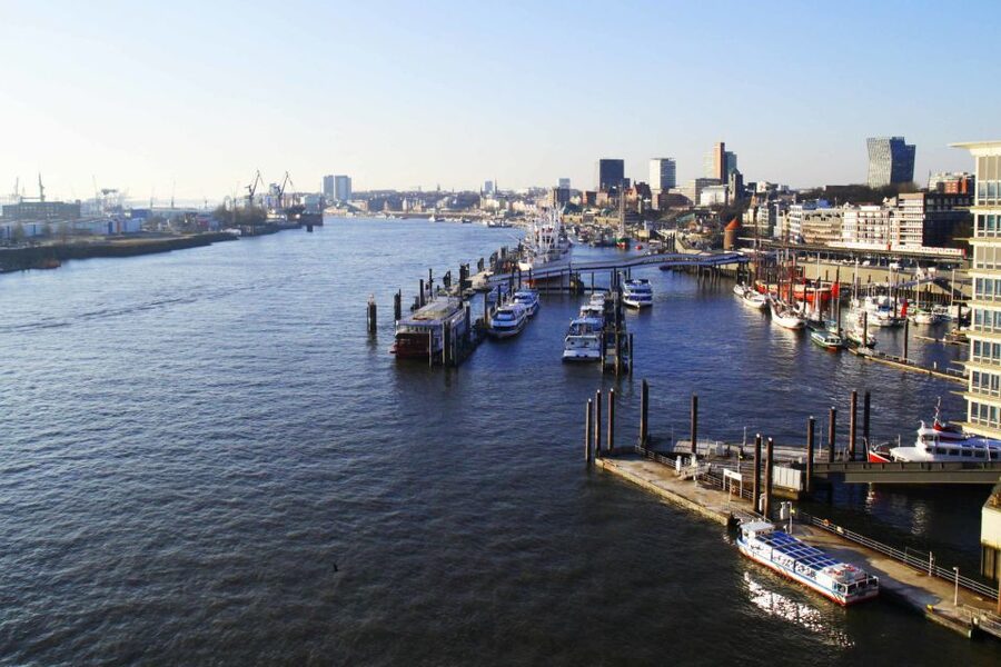 Hamburg: 2.5-Hour Discovery Tour - The Rathaus and Hamburg’s civic identity