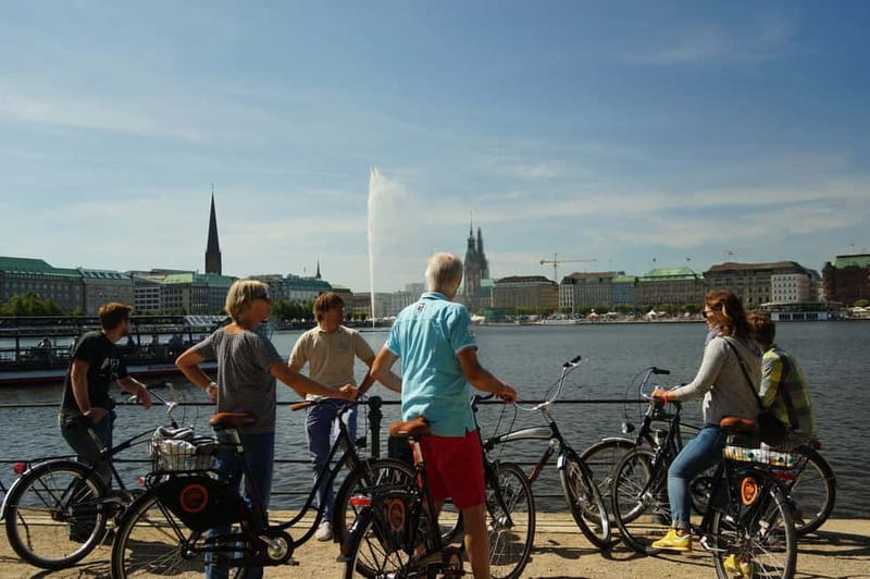 Hamburg 3-Hour Bike Tour - Guides, group rhythm, and the human side
