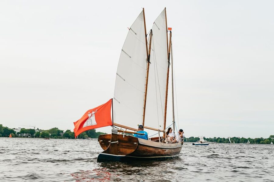 Hamburg: Alster River Sailing Tour on a 2-Masted Sailboat - Key details before you book