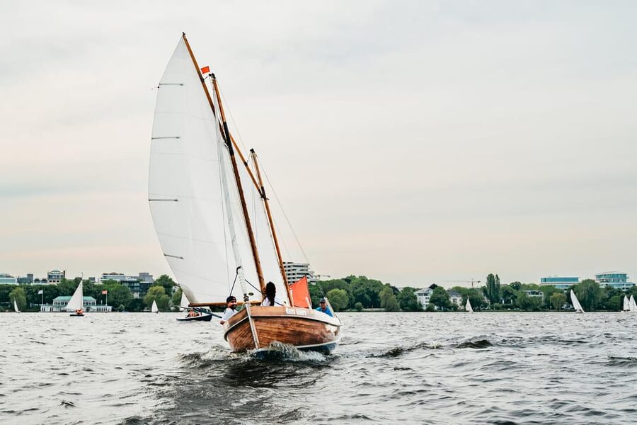 Hamburg: Alster River Sailing Tour on a 2-Masted Sailboat - Practical tips for a smoother trip