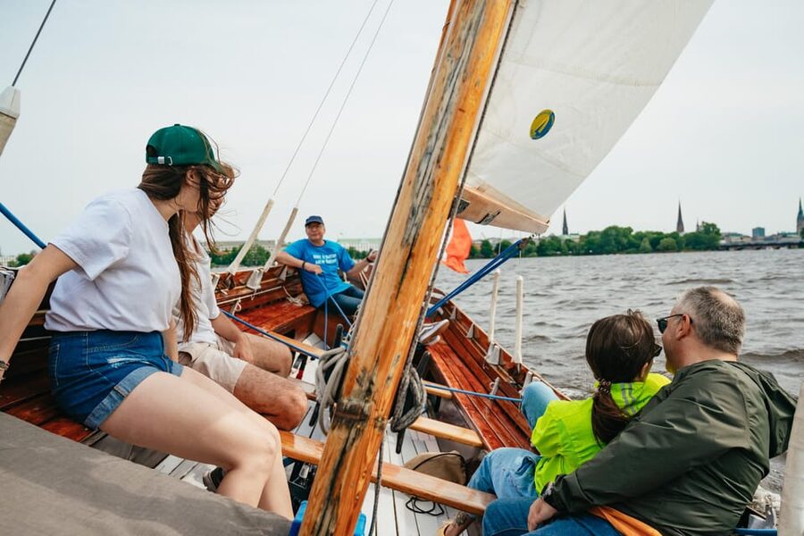 Hamburg: Alster River Sailing Tour on a 2-Masted Sailboat - Why sailing the Alster feels different
