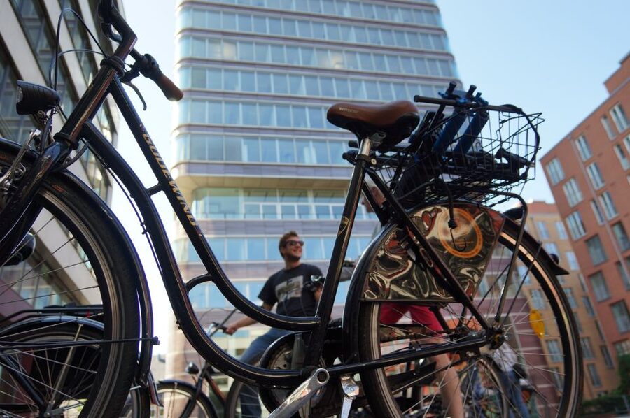 Hamburg: Bike Rental - What the 3-gear city bike is like