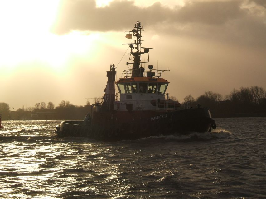 Hamburg: Bike Tour of the Speicherstadt & Old Harbor - St. Pauli Piers and the ride home