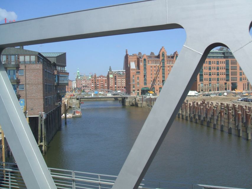 Hamburg: Bike Tour of the Speicherstadt & Old Harbor - Through the old Elbe Tunnel