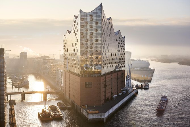 Hamburg CARD - Harbor Tours, Alster Cruises, and City Tours