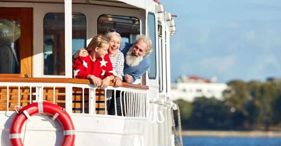 Hamburg: City Cruise on Alster Lake - What this Alster cruise actually gives you