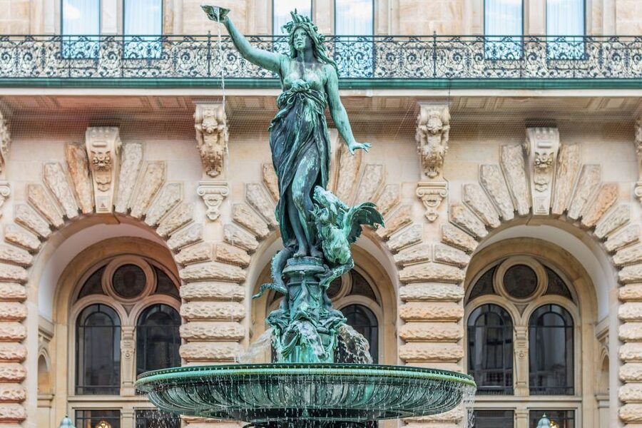 Hamburg City: Scavenger Hunt Self-Guided Tour - Timing, breaks, and practical planning