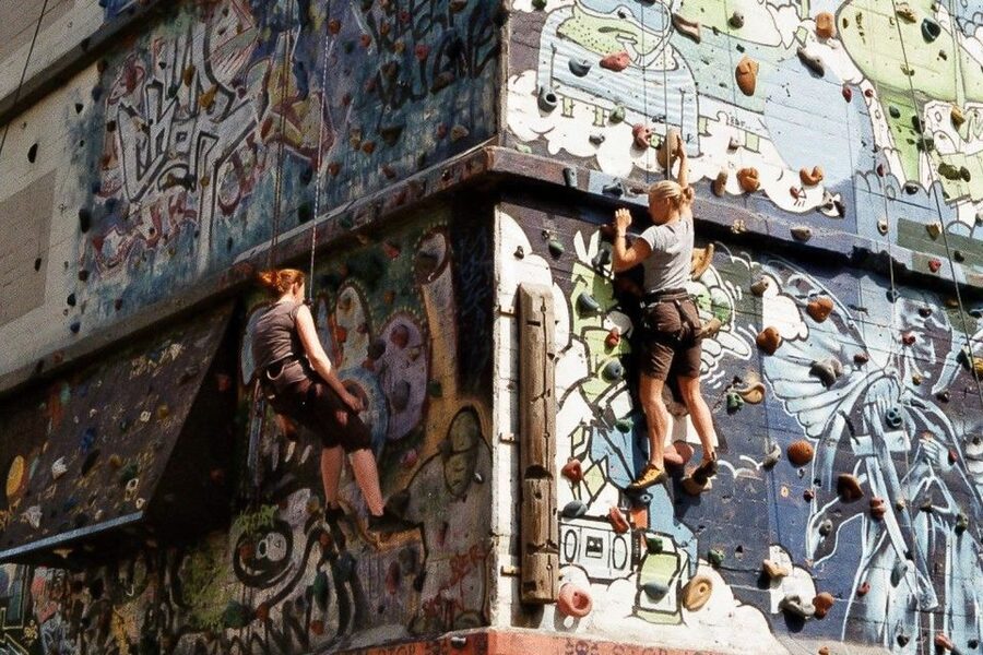 Hamburg: Downtown, Alster & Creative Neighborhoods by Bike - Sternschanze and the Schröderstift