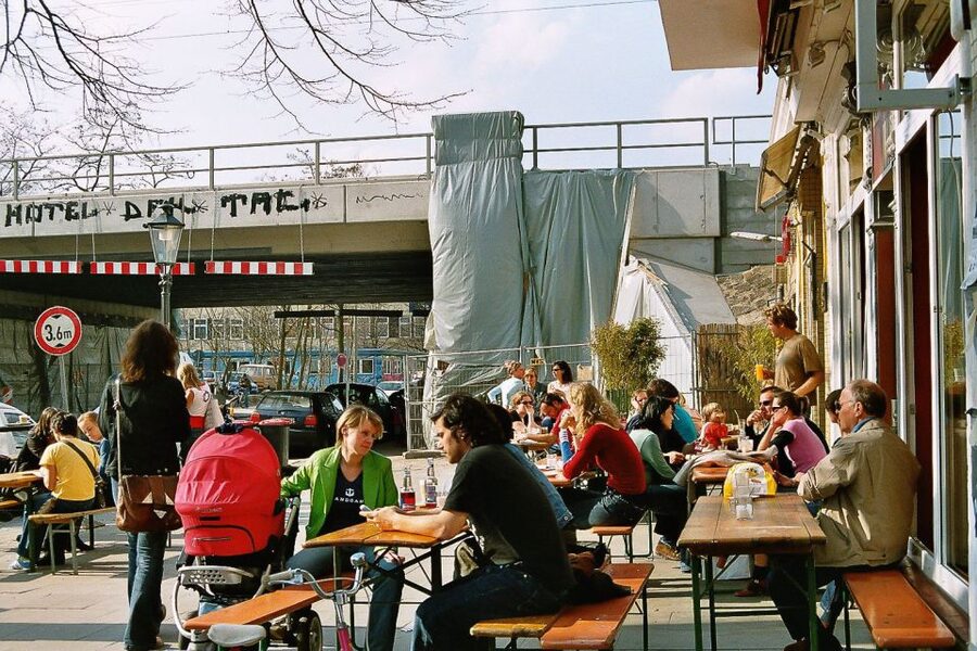 Hamburg: Downtown, Alster & Creative Neighborhoods by Bike - Neustadt and the polished Inner Alster