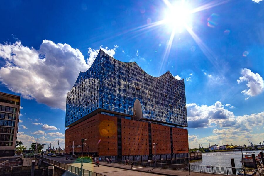 Hamburg: Elbphilharmonie Highlights and Plaza Guided Tour - Key points to know before booking