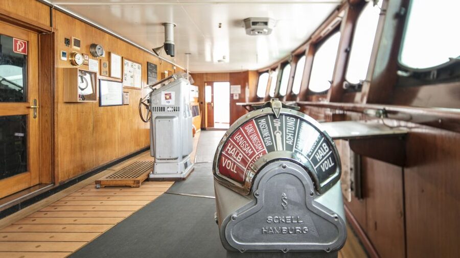 Hamburg: Entrance to the Museum Ship Cap San Diego - Take the bridge for a lookout’s view