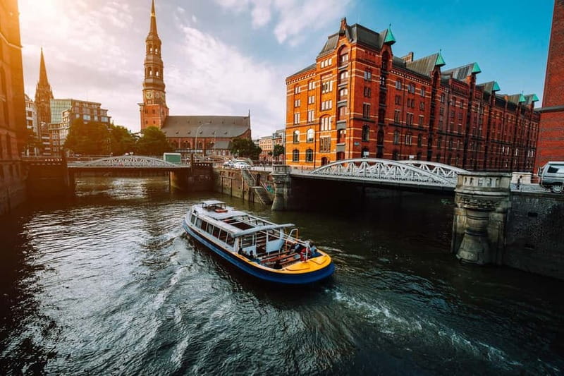 Hamburg: Grand Harbor Tour by Traditional Barge - Finding Pier 3 and Boarding the Prüsse Boat