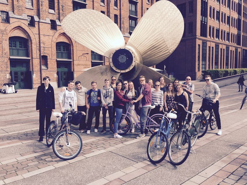 Hamburg: Guided Bike Tour - Reeperbahn and St. Pauli