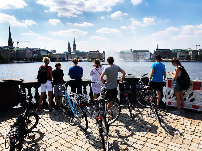 Hamburg: Guided Bike Tour - The guides and the pace