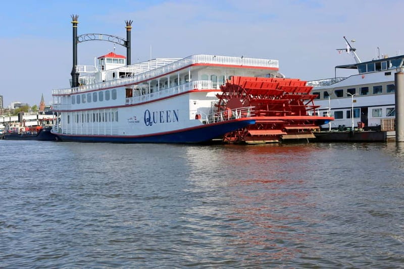 Hamburg: Guided Grand Harbor Sightseeing Cruise by Ship - Musical theaters beside the Elbe