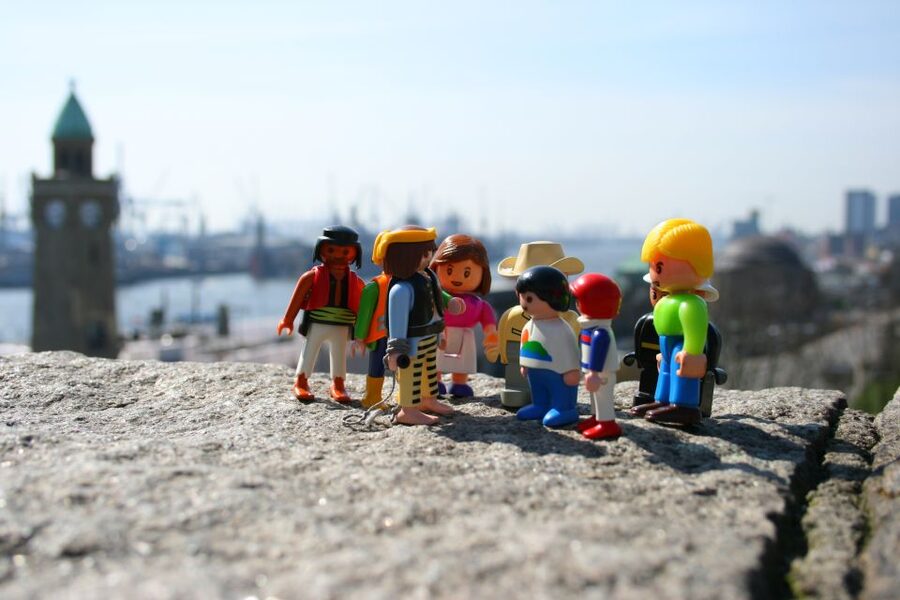 Hamburg: Guided Port Walk for Families - Starting on Deichstraße