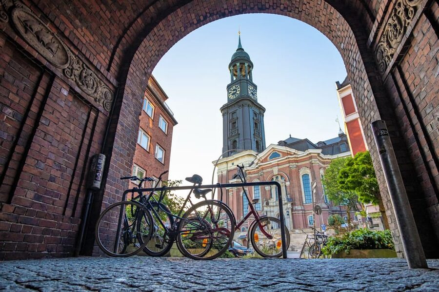 Hamburg: Guided Tour of St. Michael's Church - The clock, organ, and details above your head